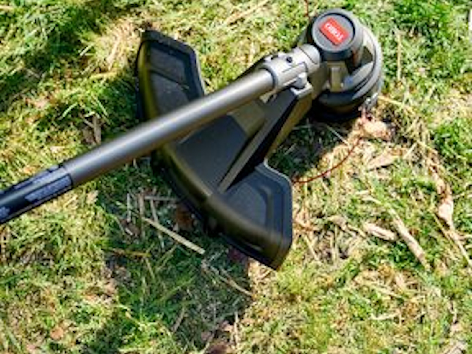 2026 Toro 60V MAX* 16 in. (40.6 cm) Telescoping Shaft String Trimmer - 2.0Ah Battery Included String Trimmers