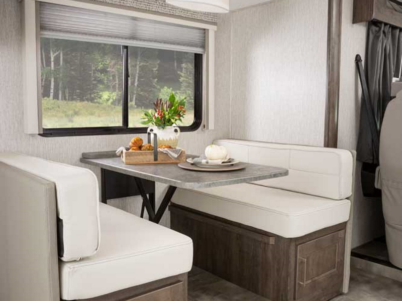 2022 Coachmen Pursuit 27XPS Motorhome