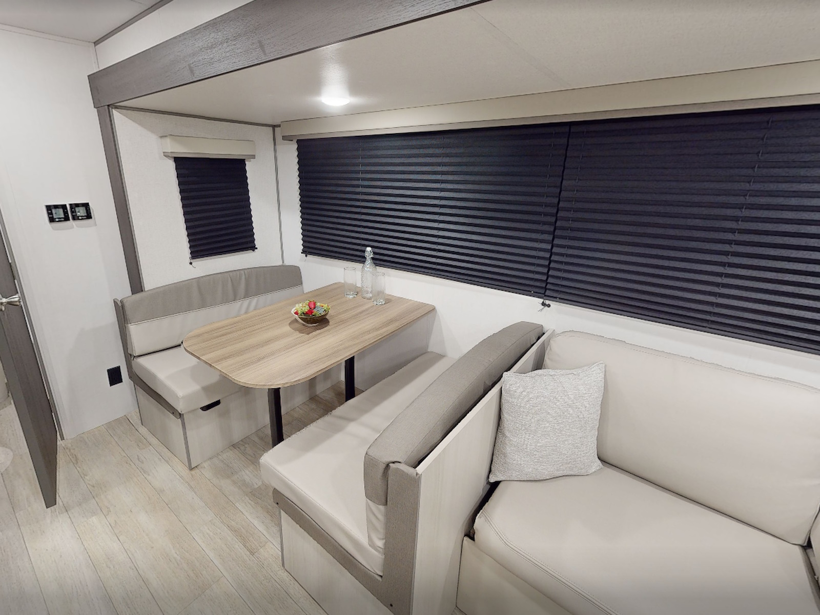 2027 Coachmen Catalina Summit Series 8 261BHS TRAVEL TRAILER