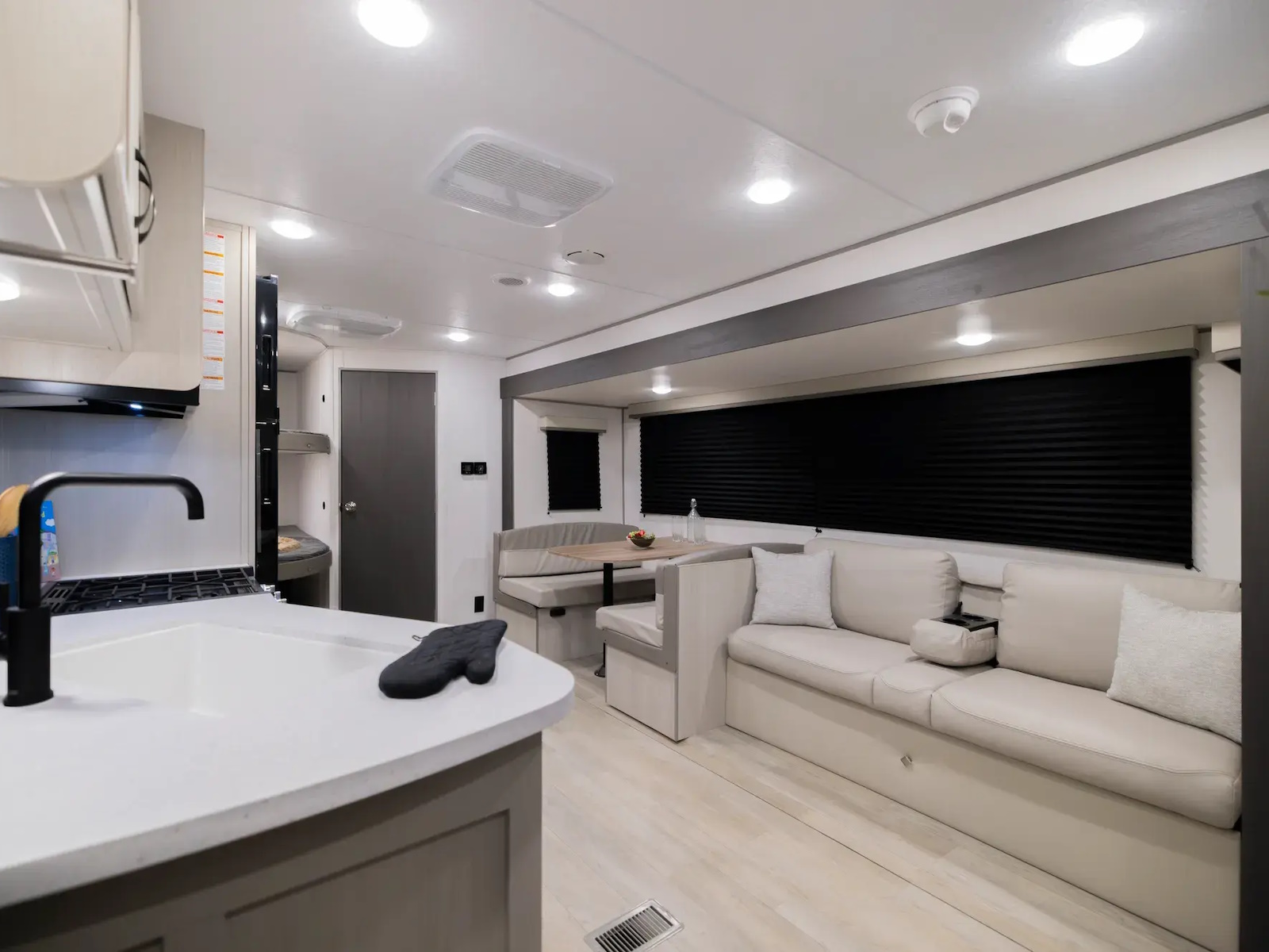 2027 Coachmen Catalina Summit Series 8 261BHS TRAVEL TRAILER