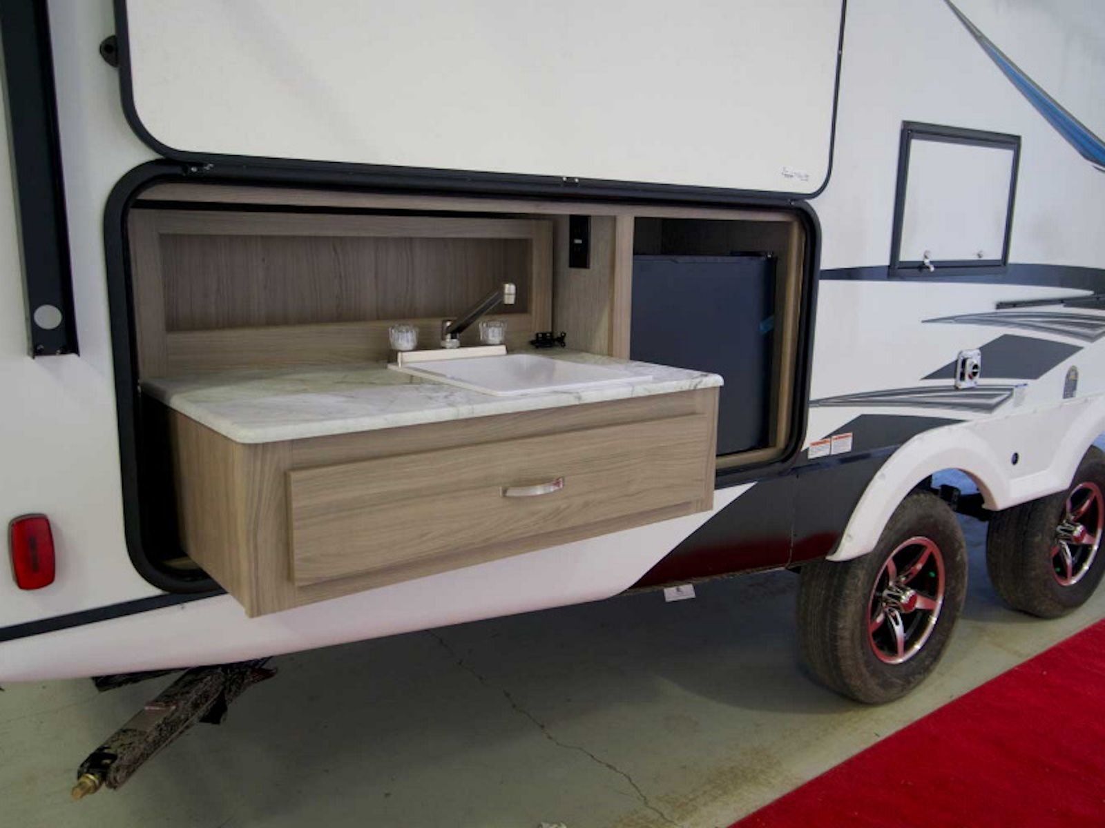 2021 Coachmen Freedom Express Ultra Lite 257BHS TRAVEL TRAILER