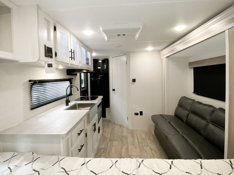 2022 Dutchmen Coleman Rubicon Travel Trailer