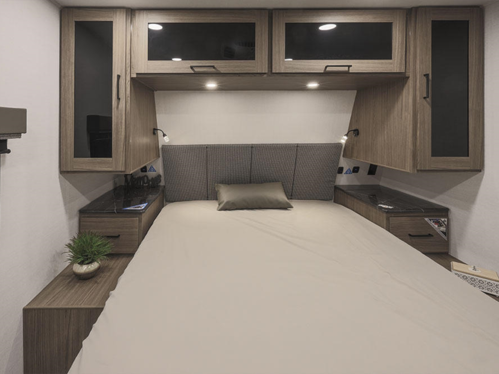 2024 Alliance Delta Travel Trailer