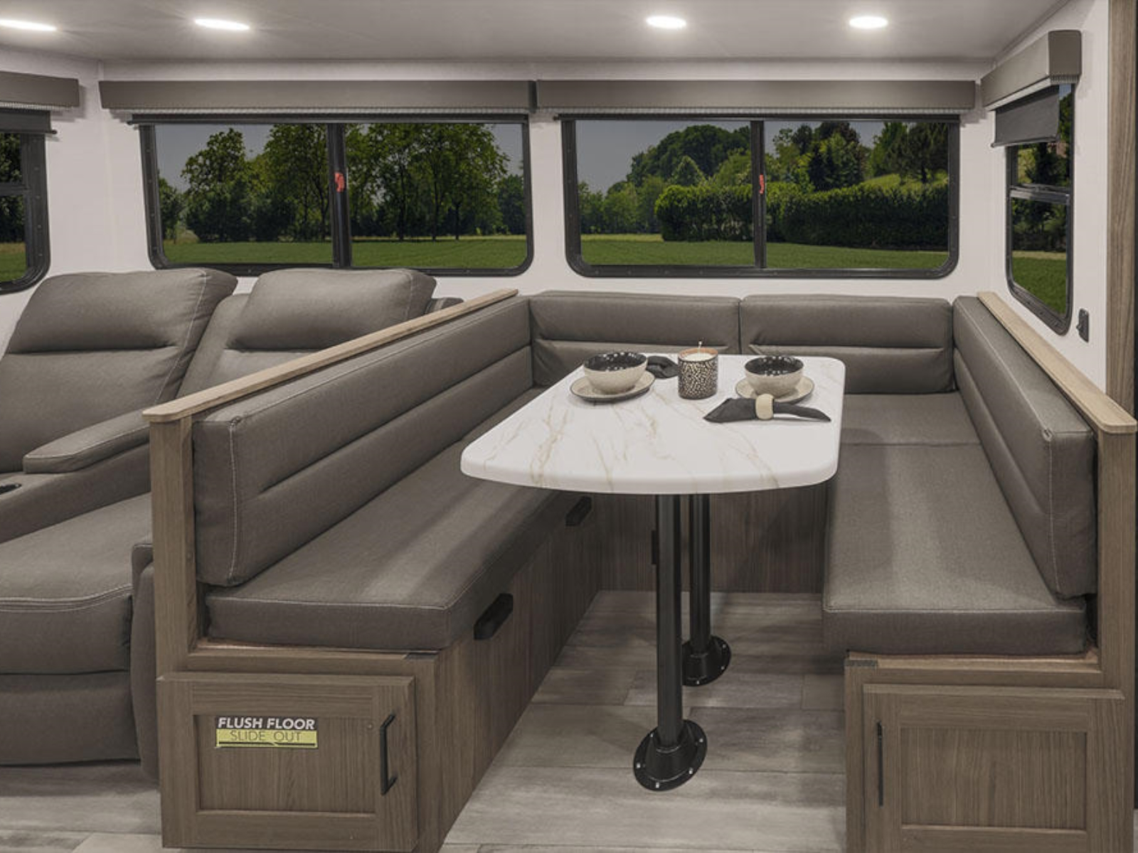 2024 Alliance Delta Travel Trailer
