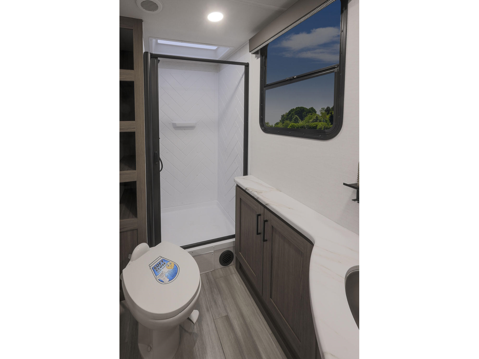 2024 Alliance Delta Travel Trailer