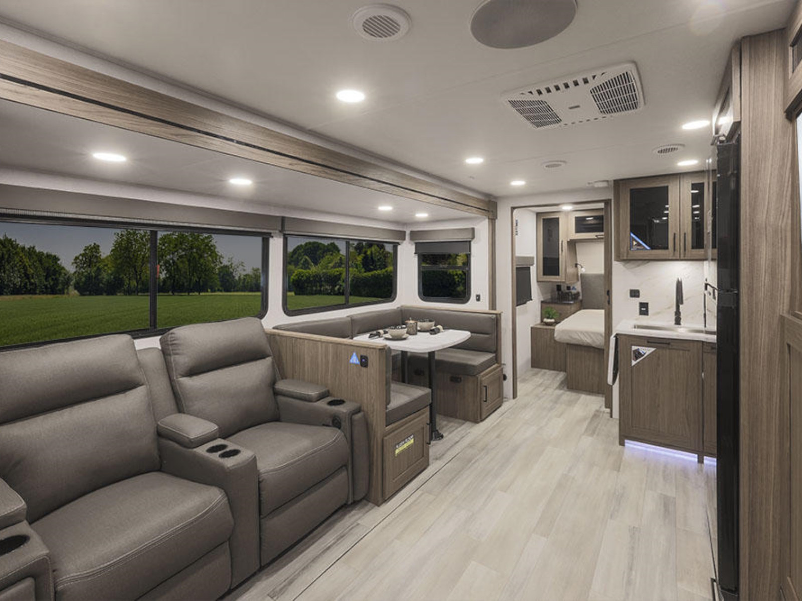 2024 Alliance Delta Travel Trailer