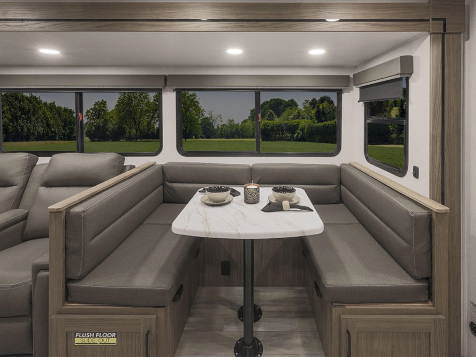 2024 Alliance Delta Travel Trailer