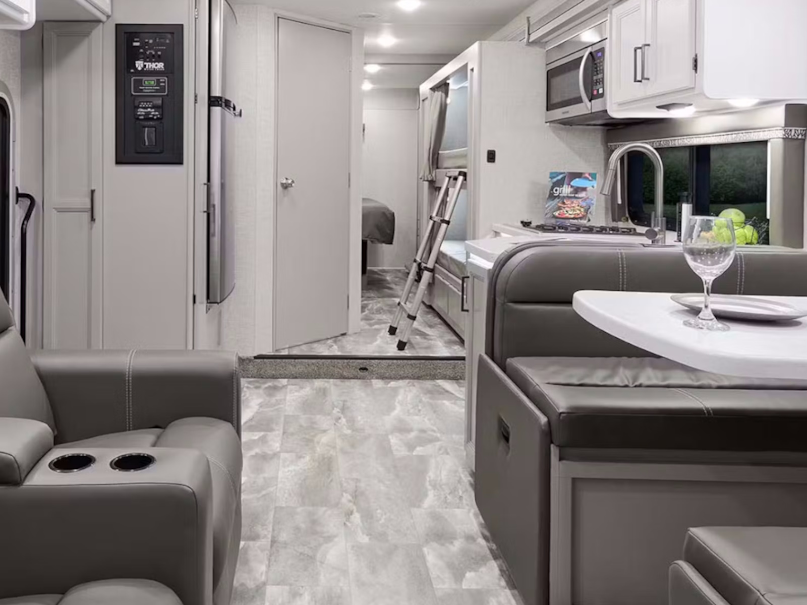 2024 Thor Motor Coach Echelon CLASS C MOTORHOME