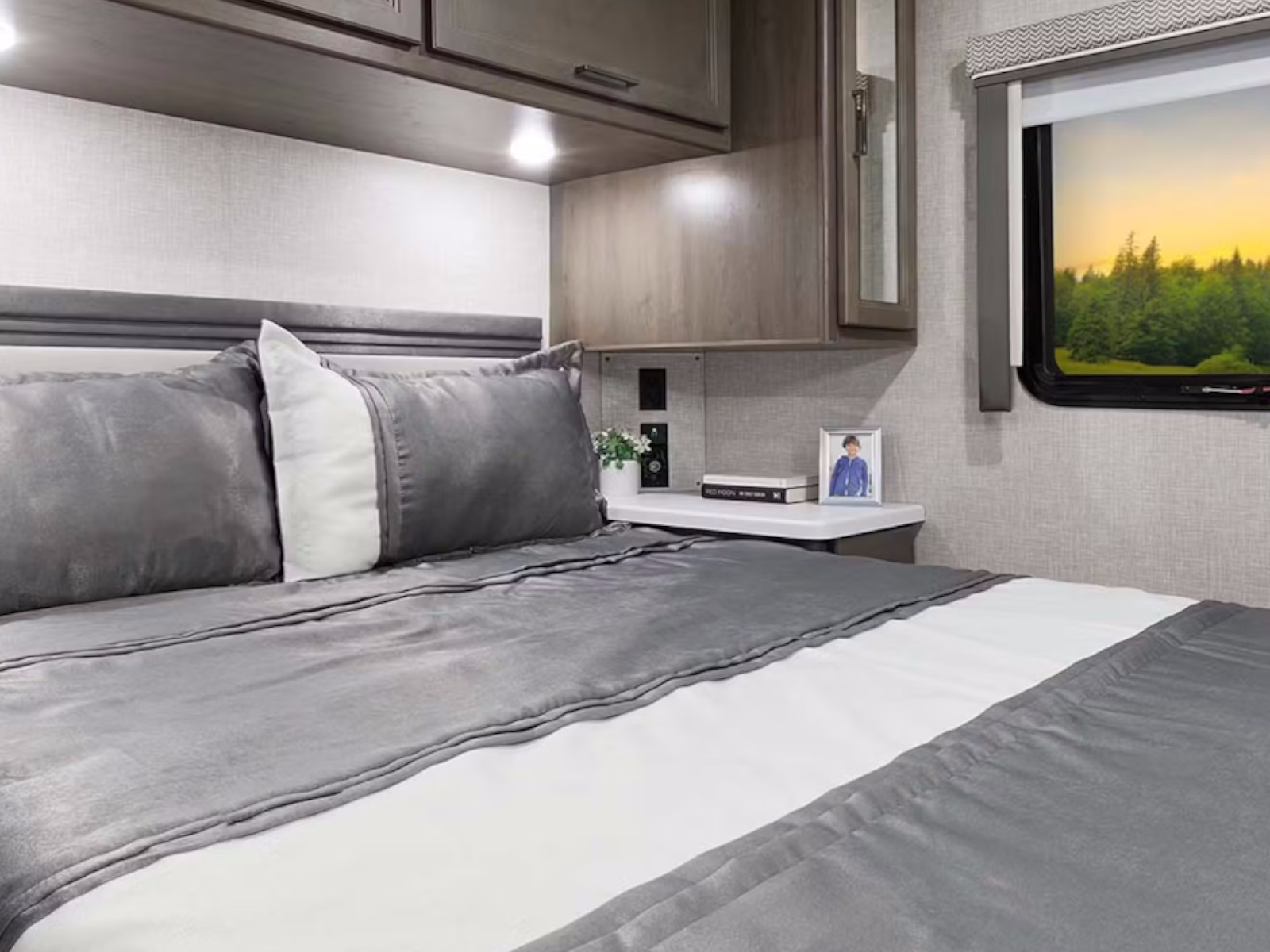 2024 Thor Motor Coach Echelon CLASS C MOTORHOME
