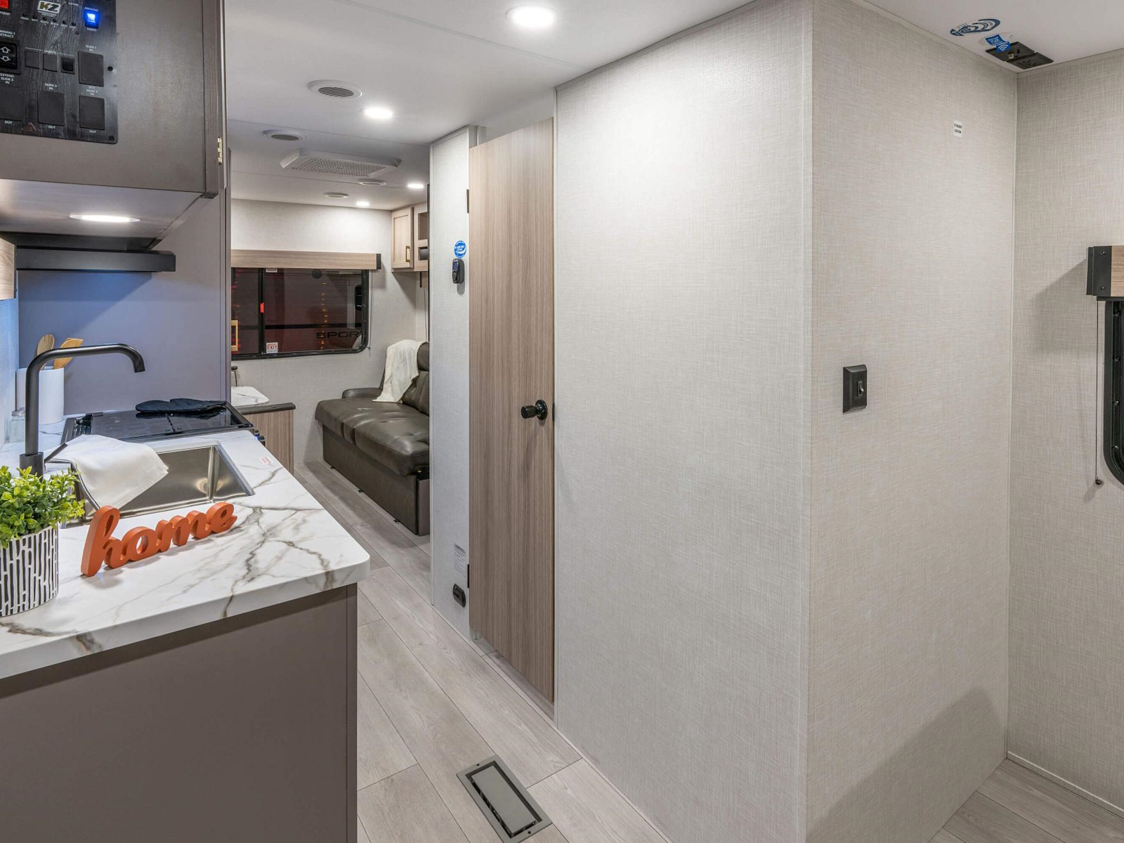 2026 KZ RV Sportsmen Select 210RDSL TRAVEL TRAILER