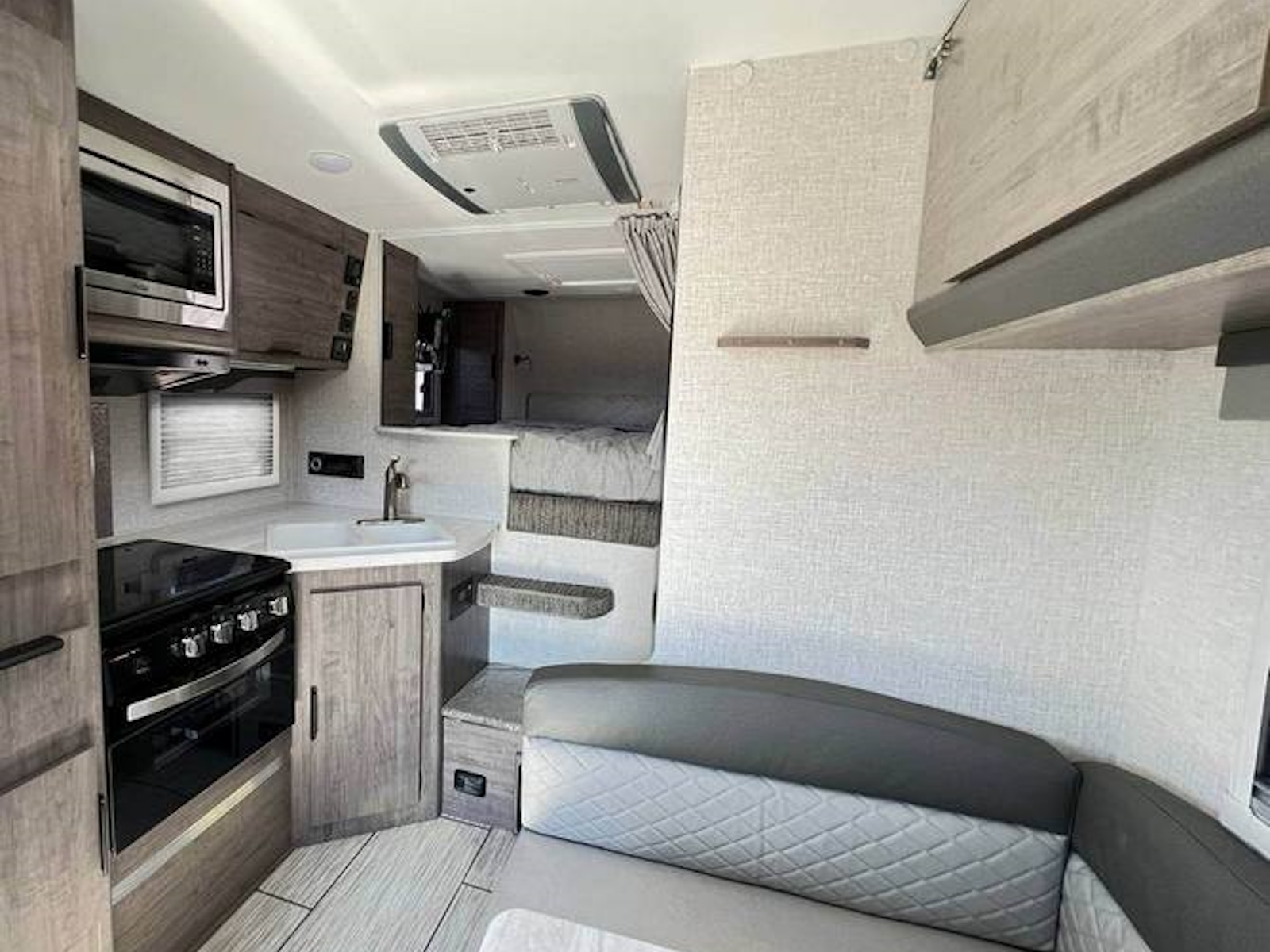 2027 Lance 850 Truck Camper