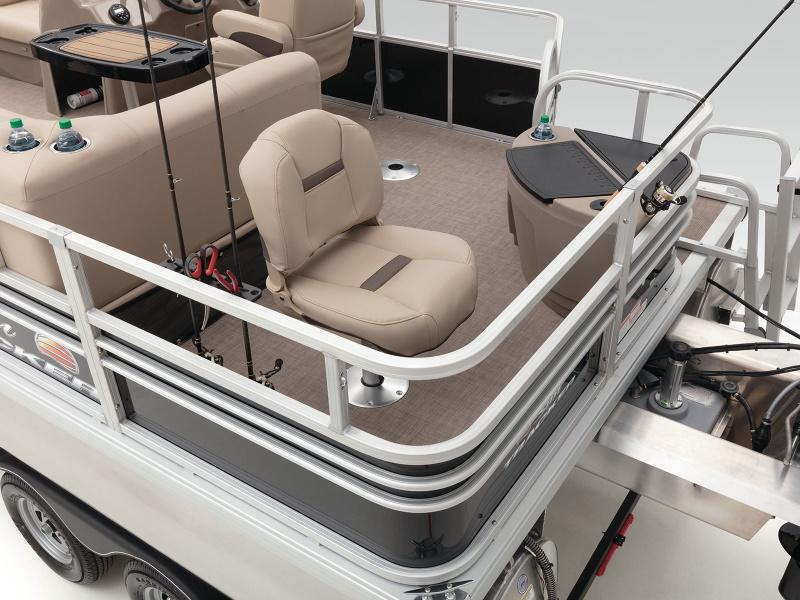 2021 Sun Tracker Fishin' Barge 20 DLX Boat