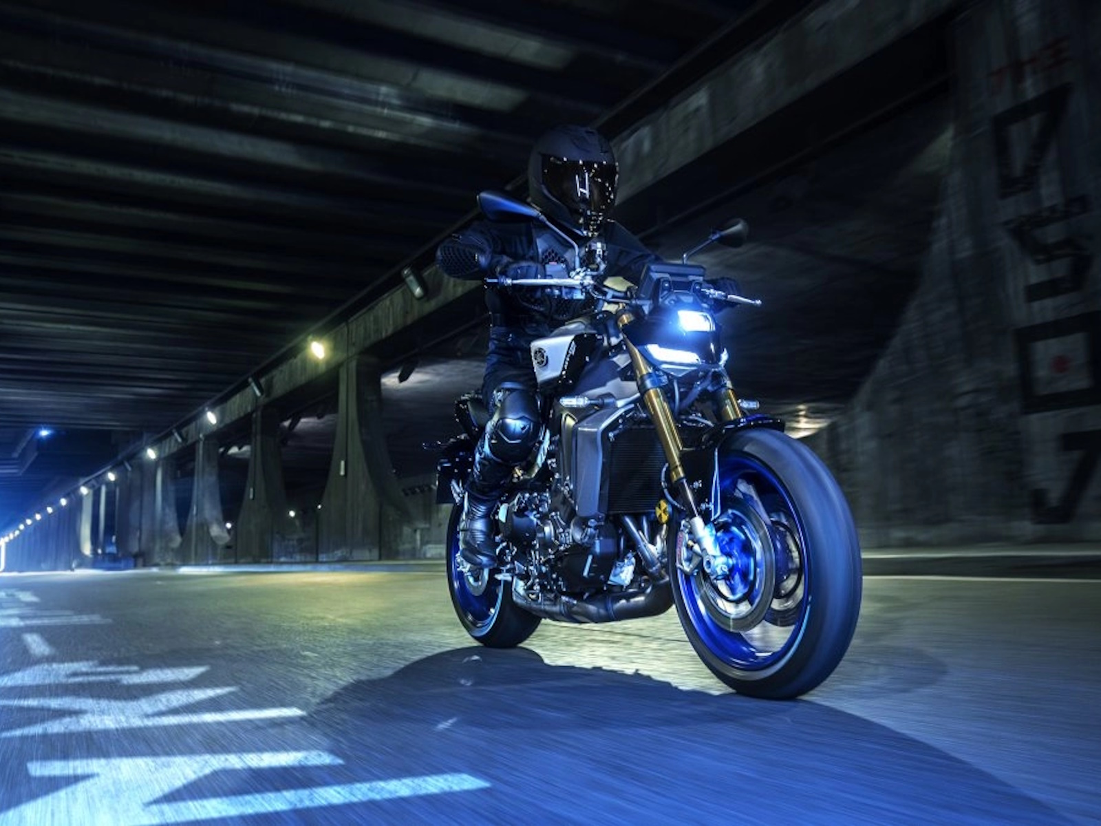 2025 Yamaha MT-09 SP Motorcycle