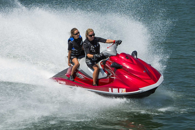 2013 Yamaha VX Deluxe WATERCRAFT