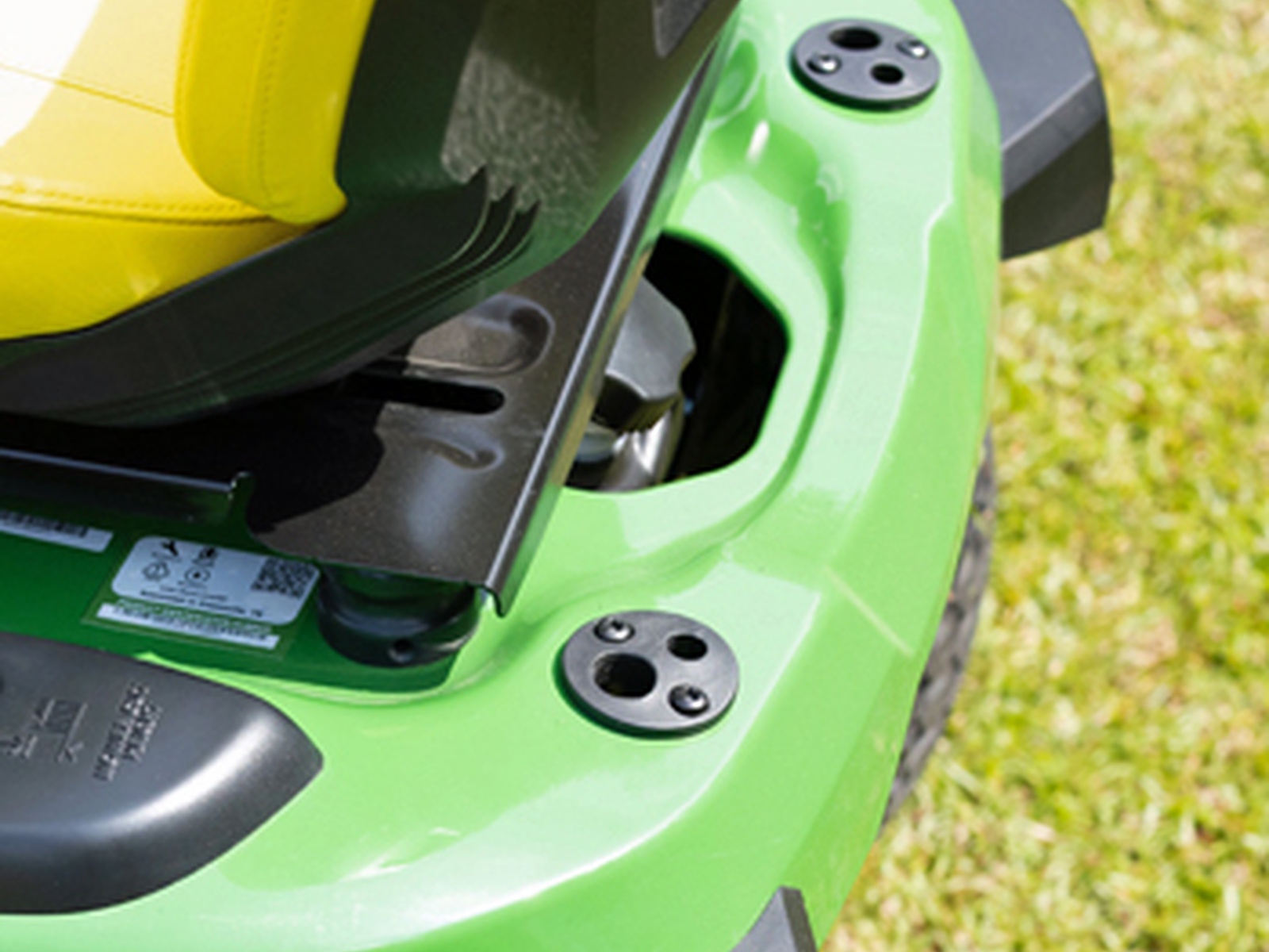 2026 John Deere Lawn & Garden S110 Riding Lawn Mowers
