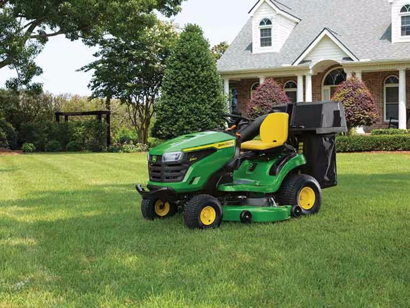 2026 John Deere Lawn & Garden S140 Riding Lawn Mowers