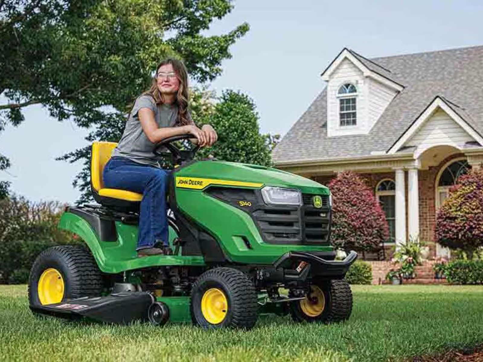 2026 John Deere Lawn & Garden S140 Riding Lawn Mowers