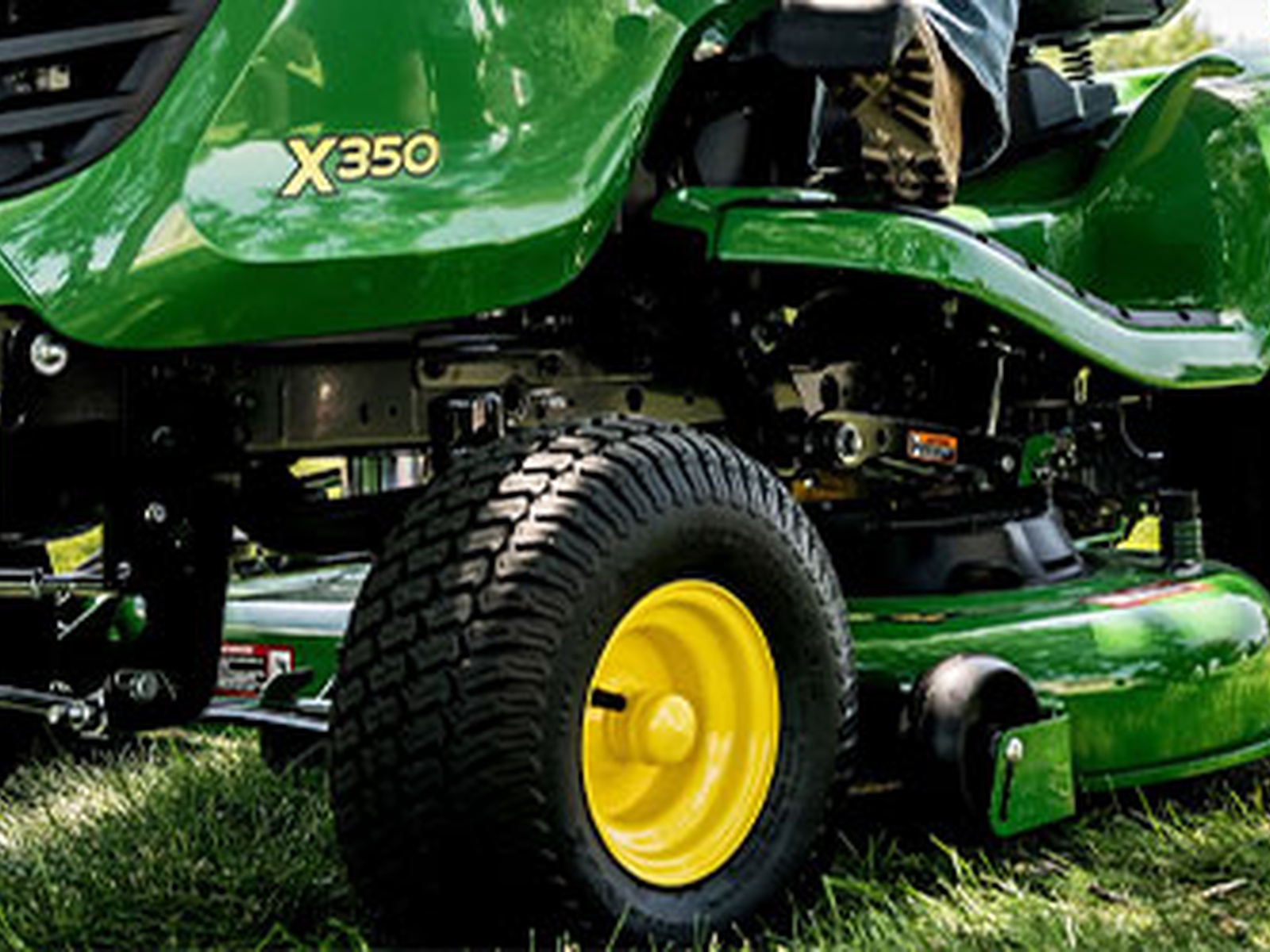 2026 John Deere Lawn & Garden X330 48-in deck Riding Lawn Mowers