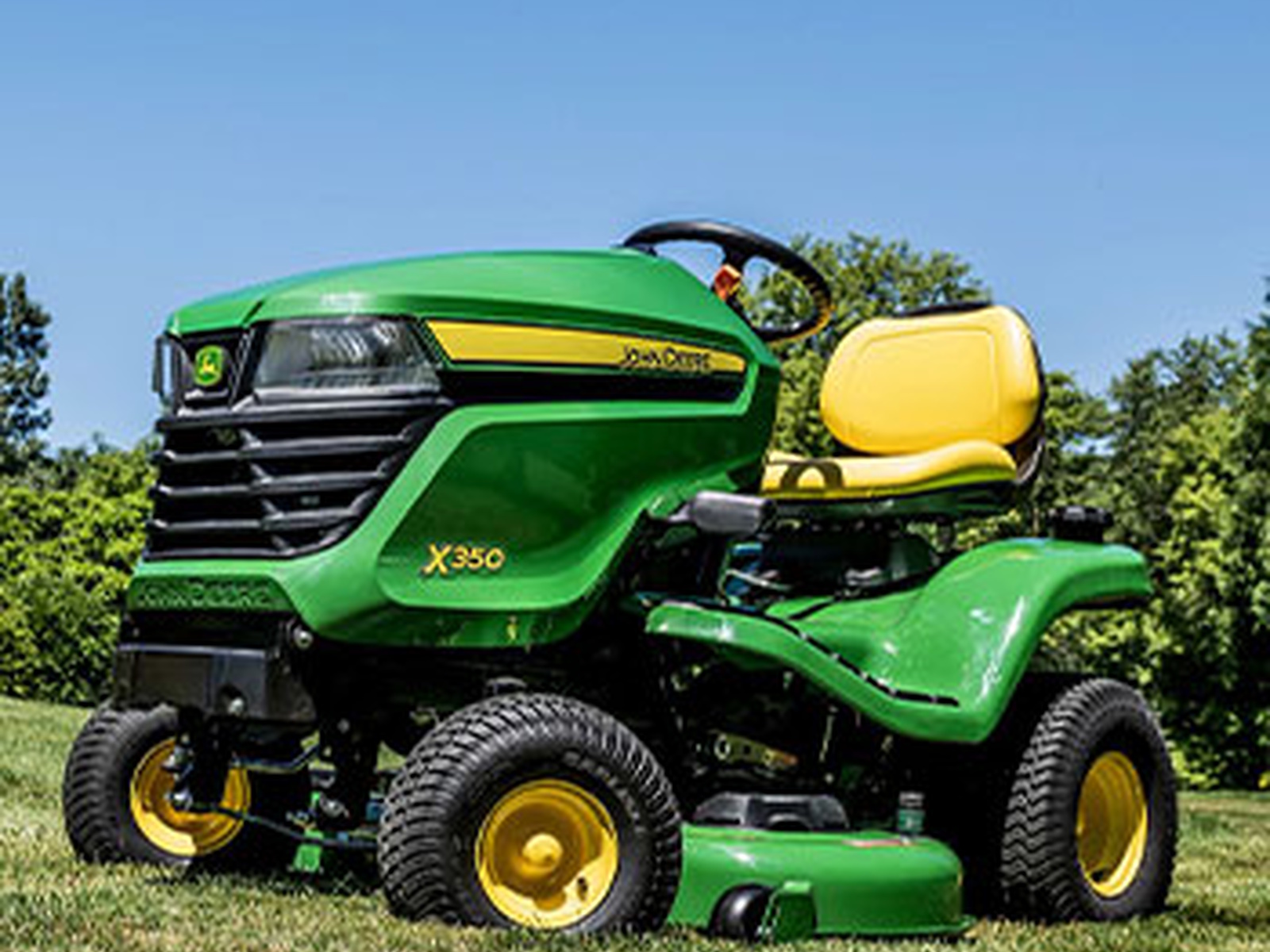 2026 John Deere Lawn & Garden X330, 42-in deck Riding Lawn Mowers