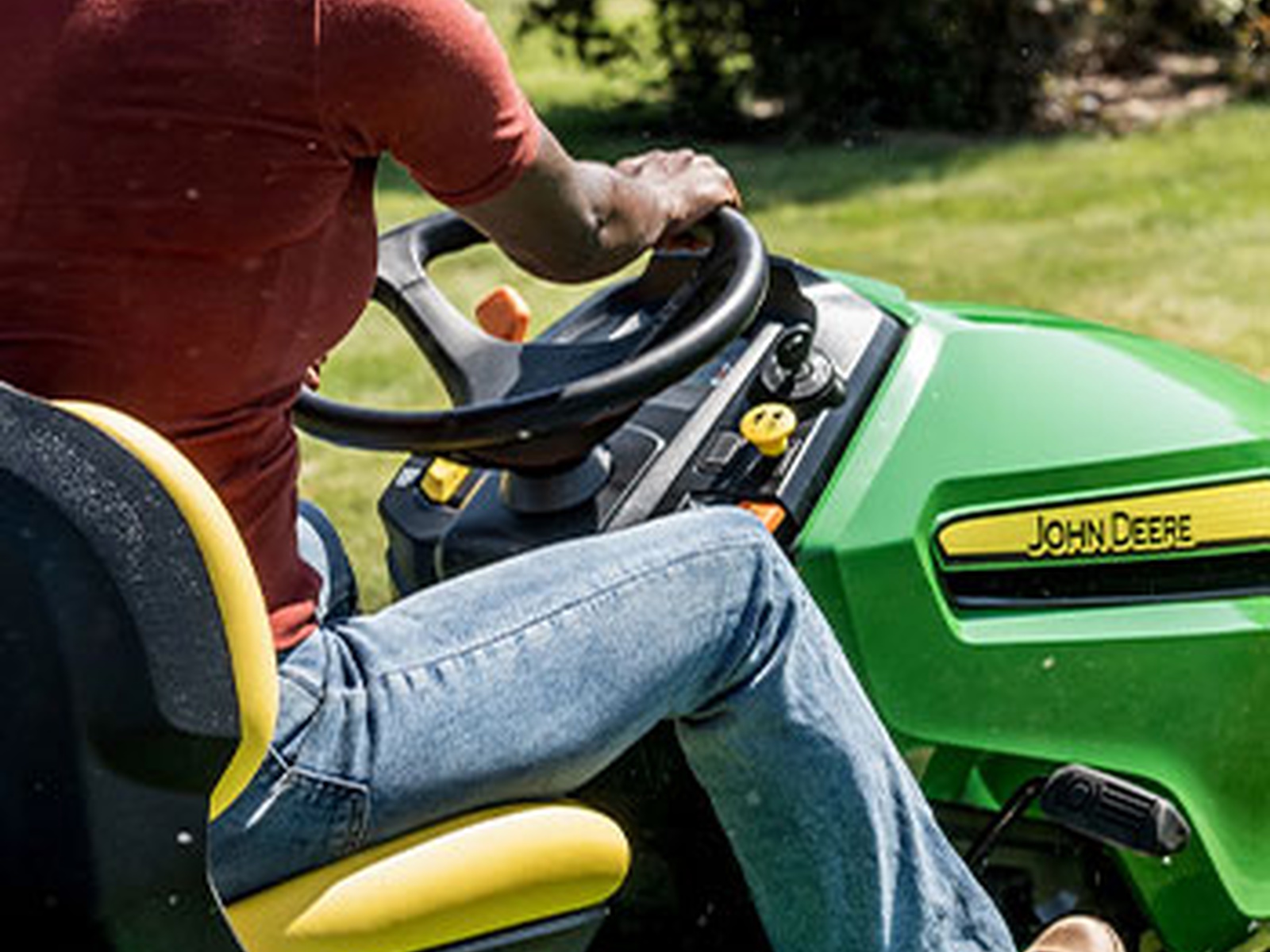2026 John Deere Lawn & Garden X330, 42-in deck Riding Lawn Mowers