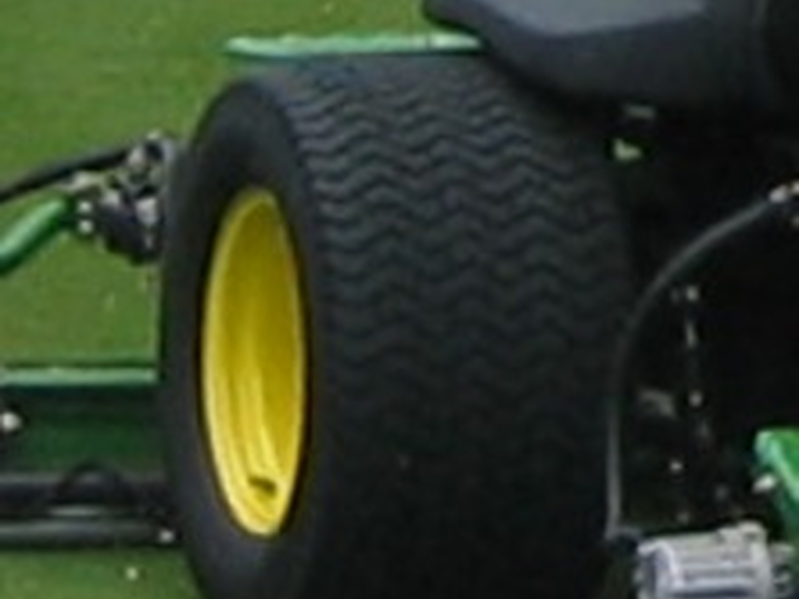2025 John Deere Golf & Sports Turf 6700A PrecisionCut Golf & Turf Mowers