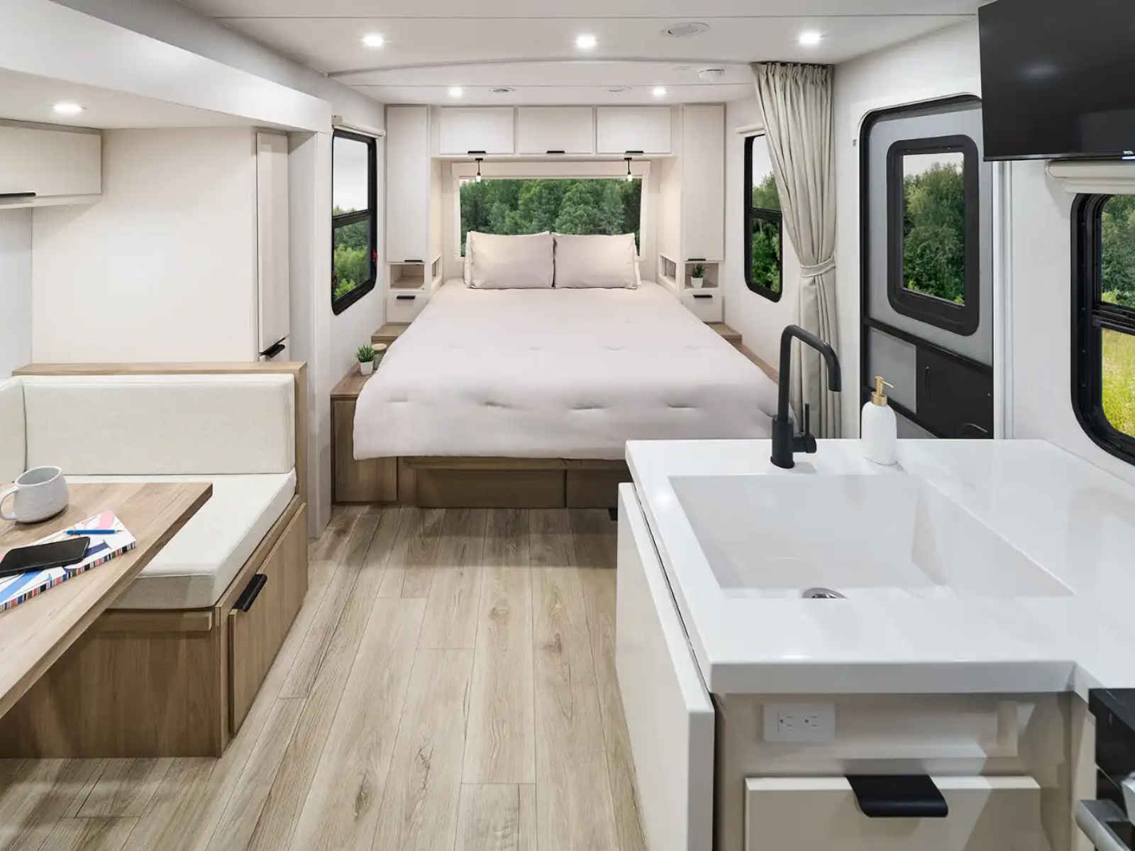 2026 Winnebago Thrive 22MBH BUNK HOUSE TRAVEL TRAILER