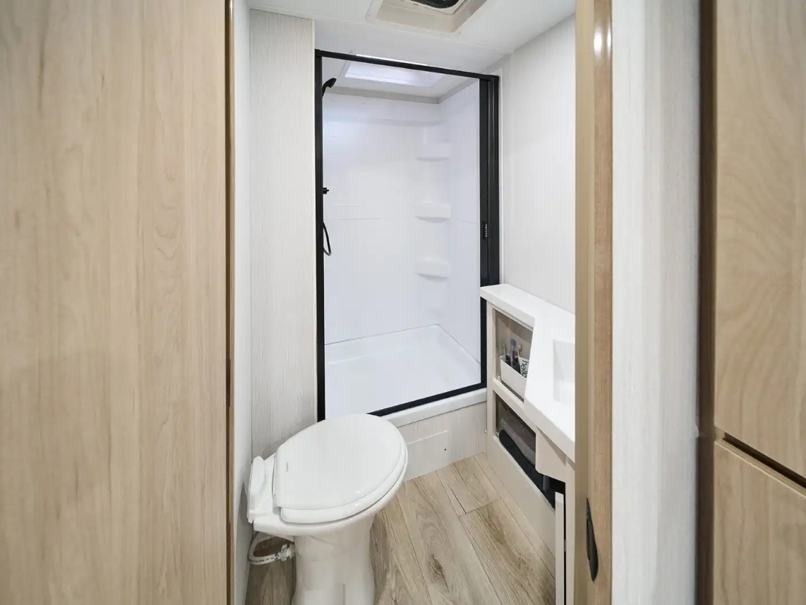 2026 Winnebago Thrive 22MBH BUNK HOUSE TRAVEL TRAILER