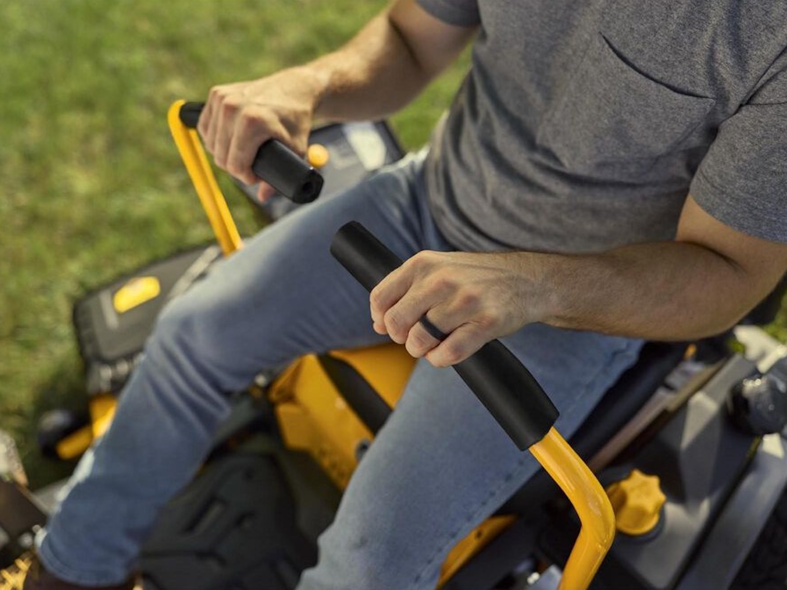2027 Cub Cadet Z2 60 Mower-ZTR