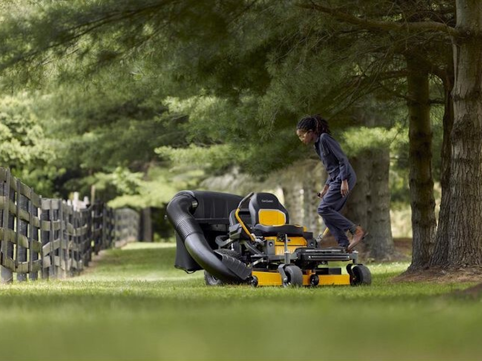 2027 Cub Cadet Z2 60 Mower-ZTR