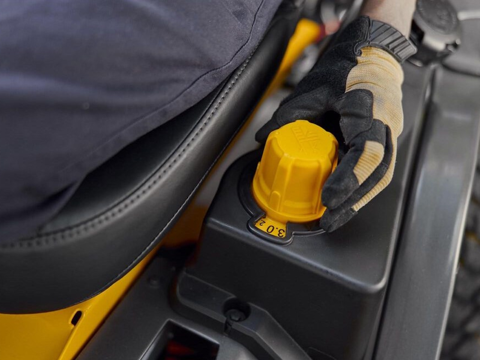 2027 Cub Cadet Z2 60 Mower-ZTR