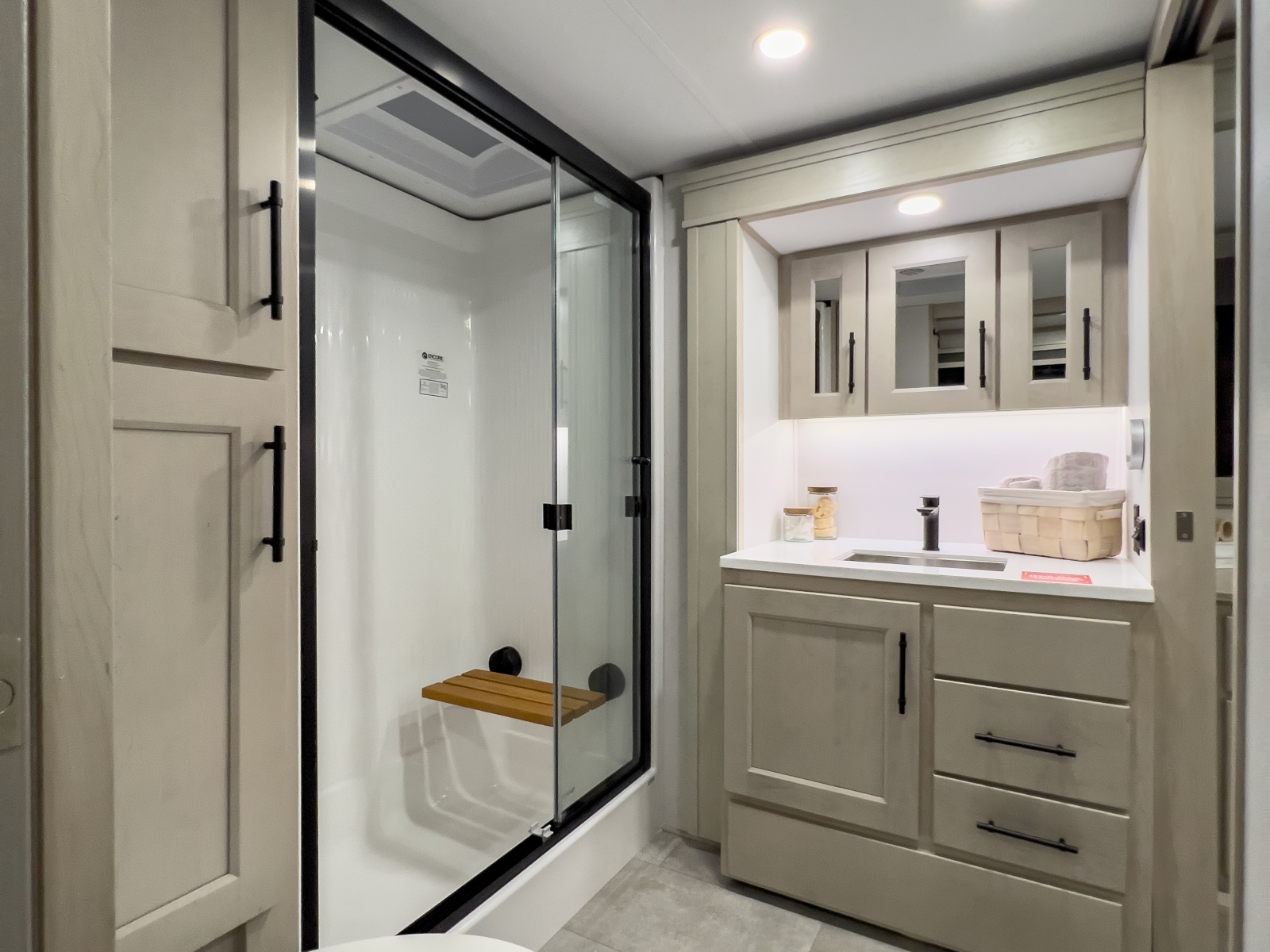 2026 Grand Design Solitude 388MBS BUNKHOUSE FIFTH WHEEL