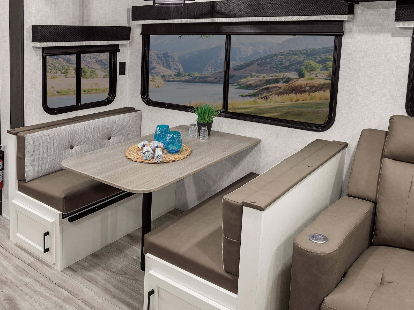 2027 Venture RV SportTrek Fifth Wheel STF303VIK FIFTH WHEEL