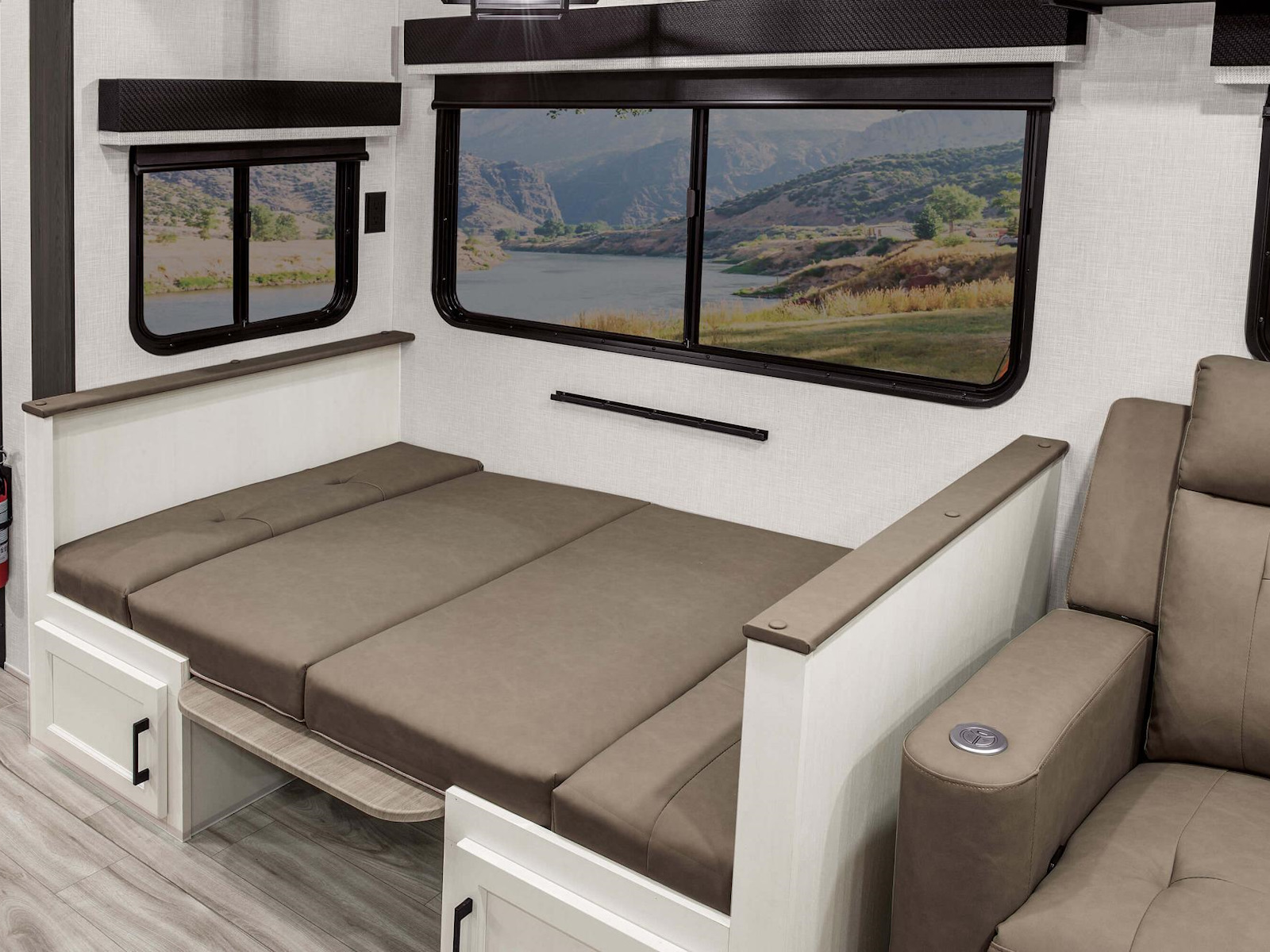 2027 Venture RV SportTrek Fifth Wheel STF303VIK FIFTH WHEEL