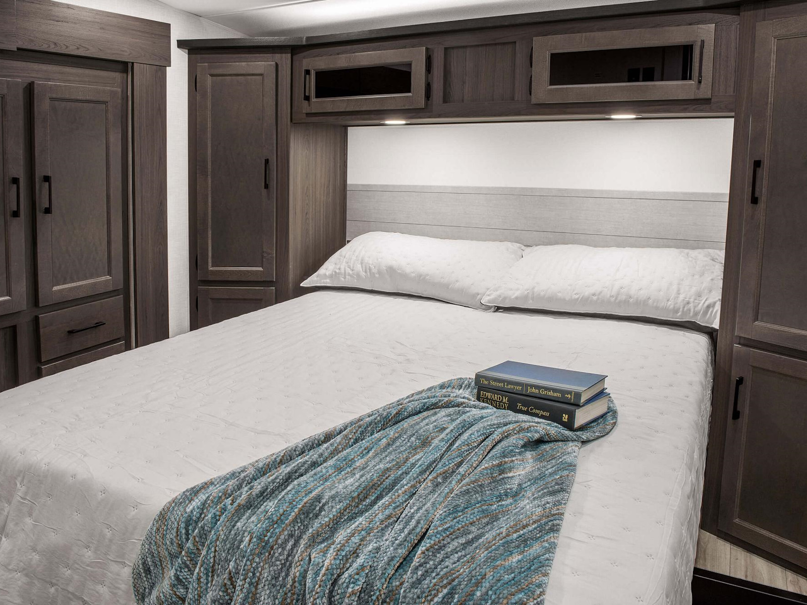 2027 Venture RV SportTrek Fifth Wheel STF303VIK FIFTH WHEEL