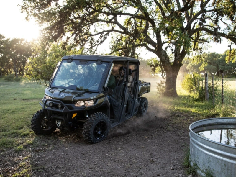 2023 CAN-AM Defender Max Lone Star Cab UTV