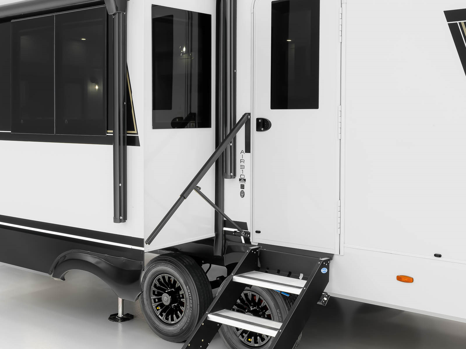 2027 Brinkley Model Z AIR 310 TRAVEL TRAILER