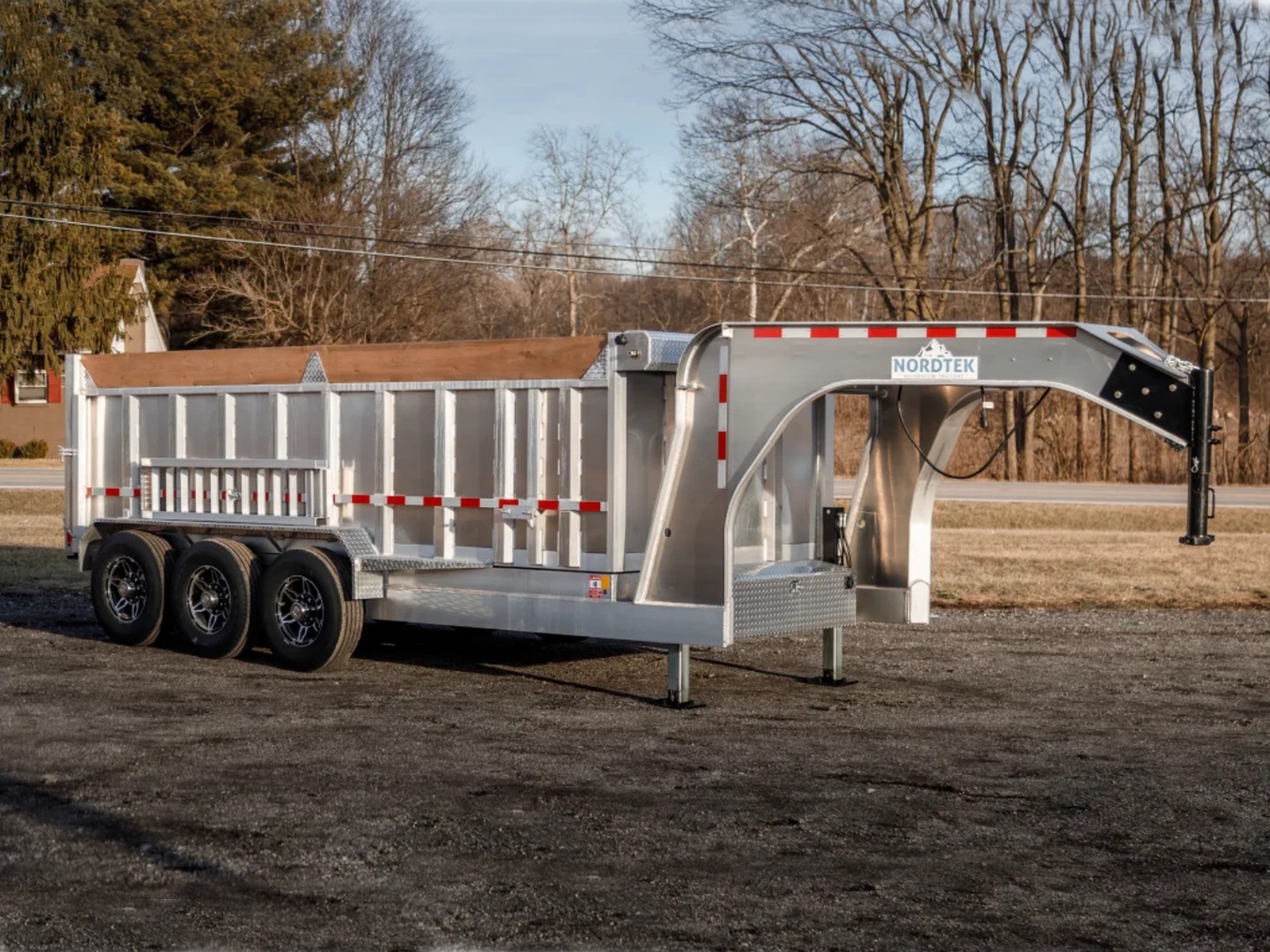 2026 Nordtek Trailers DMP-UD-3SA21K-GN-82X16 Dump Trailers