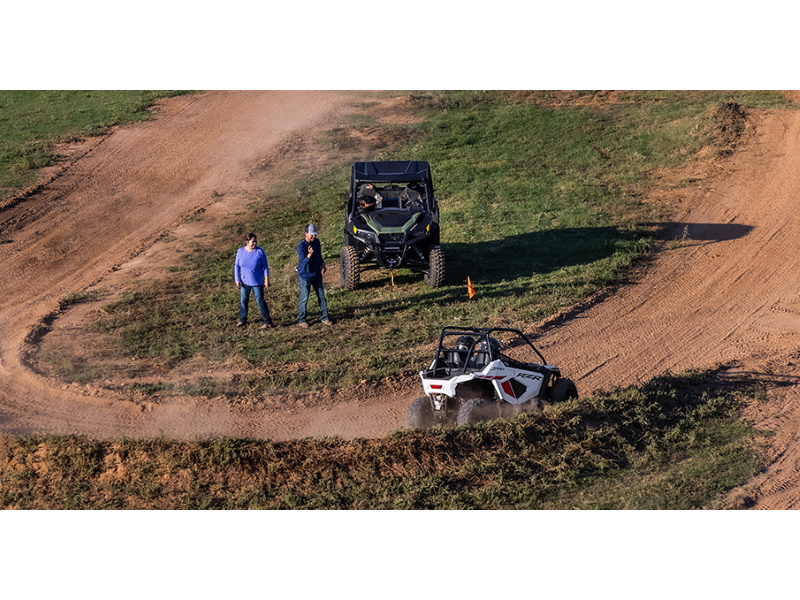 2023 POLARIS RZR 200 EFI - WHITE LIGHTNING / INDY RED ATV