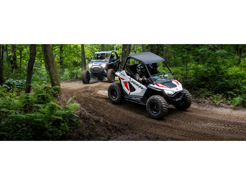 2023 POLARIS RZR 200 EFI - WHITE LIGHTNING / INDY RED ATV