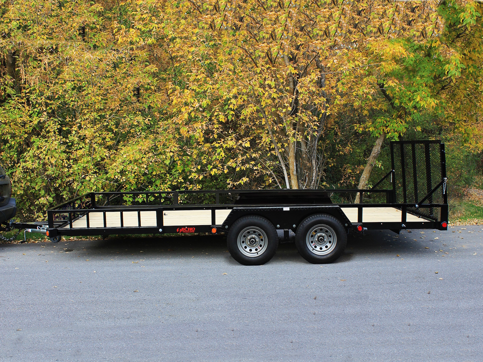 2026 Echo Trailers 17' TANDEM W/ WOOD DECK, BRAKES & RAMPS Trailer