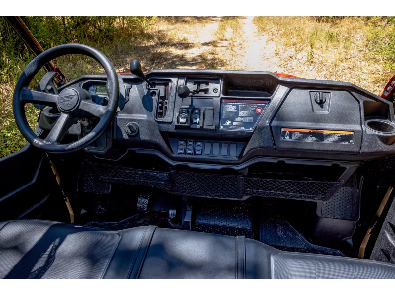 2023 Honda Pioneer 1000-6 Deluxe Crew Side x Side