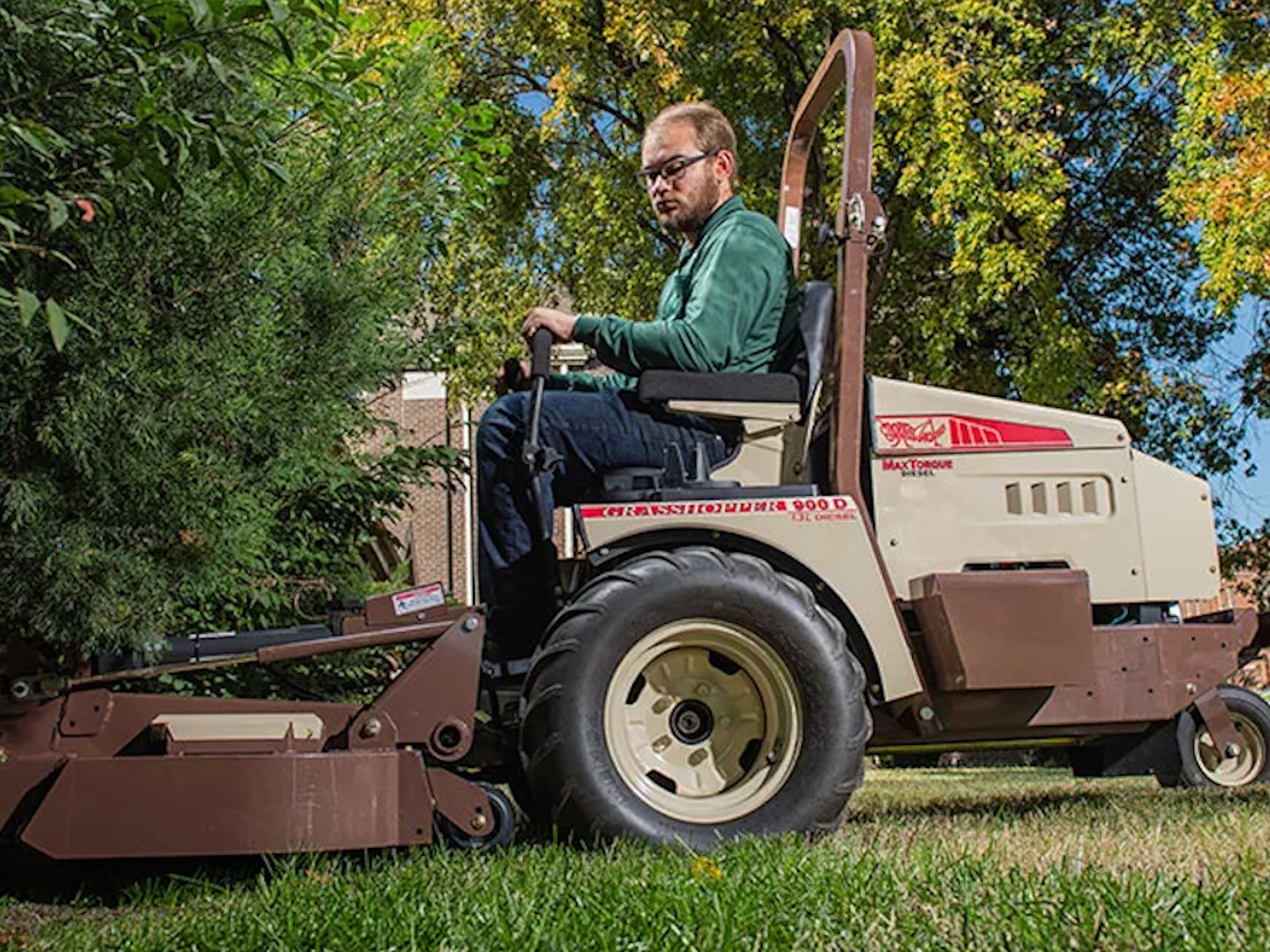 2027 Grasshopper 900D 1.3L Mower-ZTR