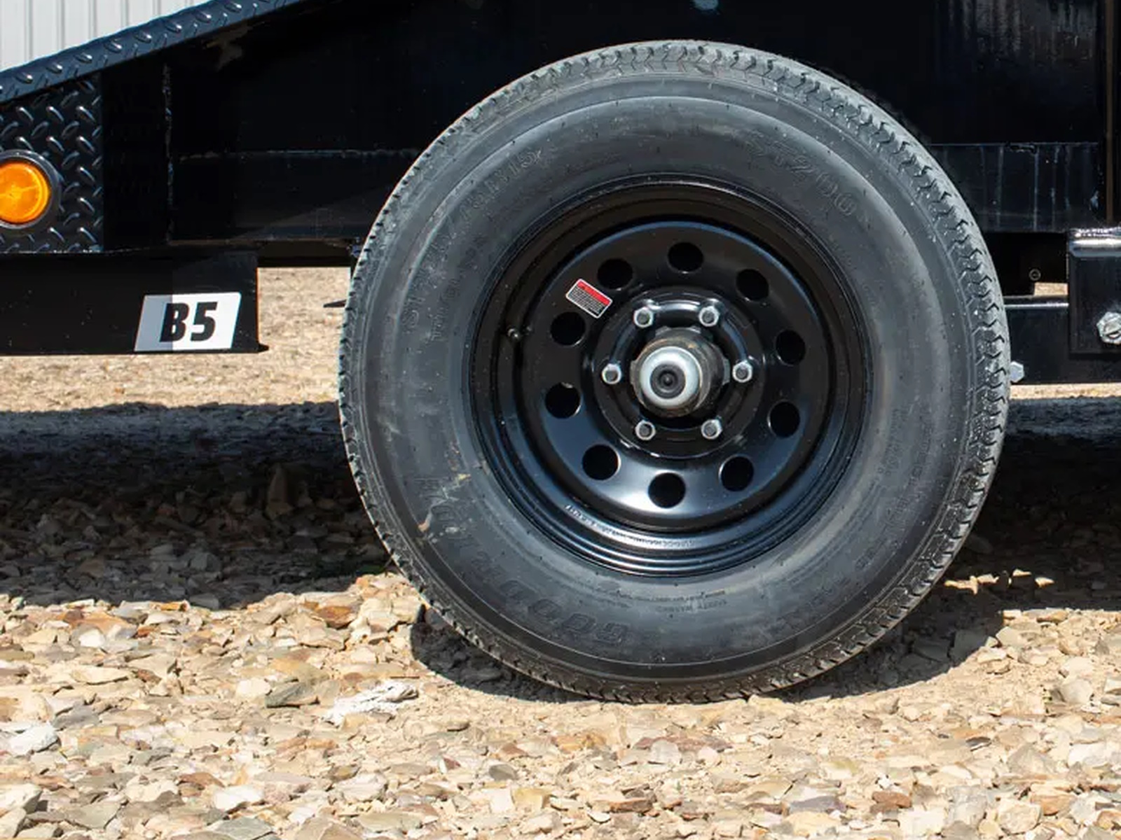 2026 PJ Trailers T9 (24') Tilt Trailer