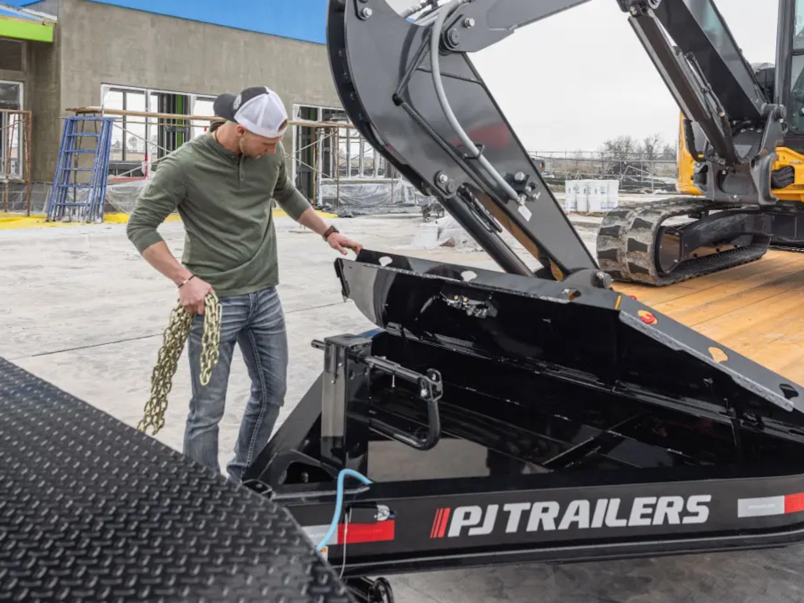 2027 PJ Trailers Seamless I-Beam Equipment Trailer (EV) Equipment Trailer