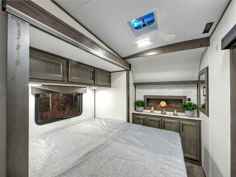 2022 Cruiser RV Stryker Travel Trailer