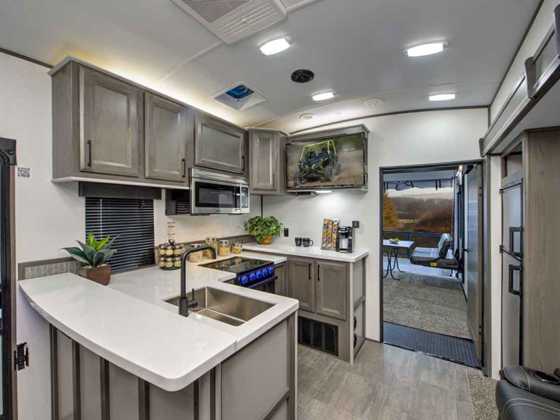 2022 Cruiser RV Stryker Travel Trailer