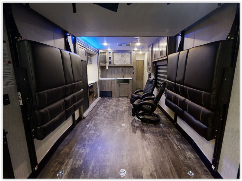 2021 Forest River CHEROKEE WOLF PACK 23 FT Trailer