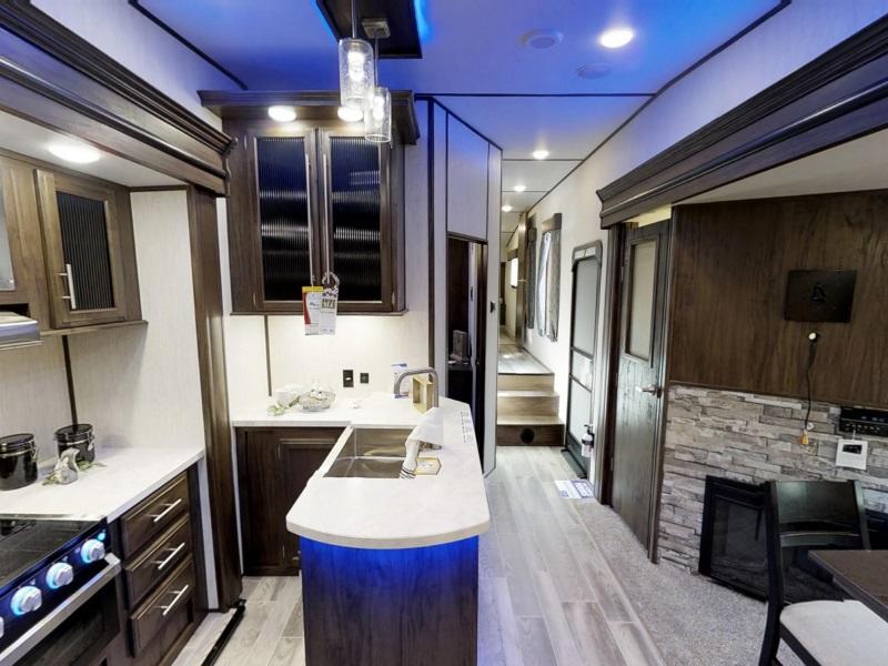 2020 Forest River Arctic Wolf 295QSL8 FIFTH WHEEL