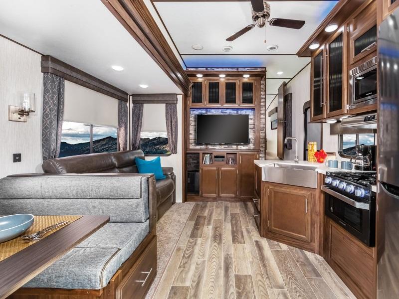 2020 Forest River Arctic Wolf 295QSL8 FIFTH WHEEL
