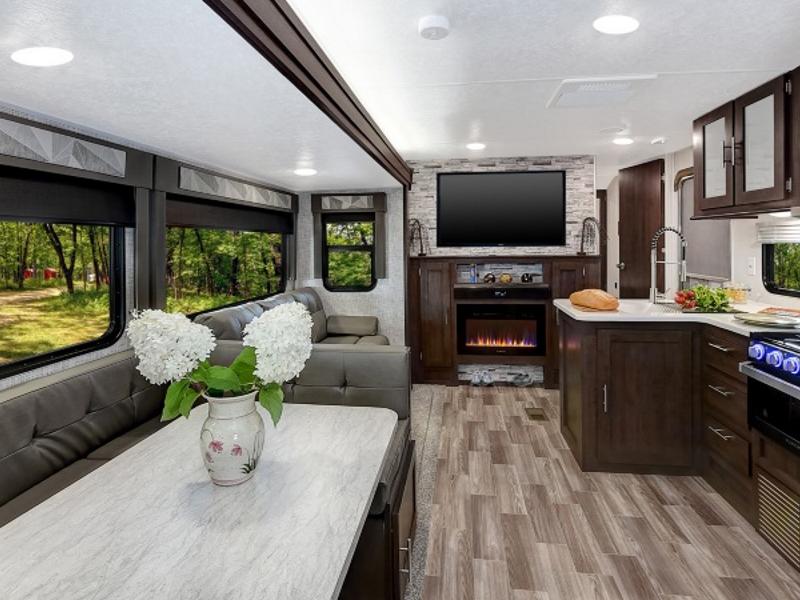 2020 Forest River Salem Midwest 31KQBTS Travel Trailer